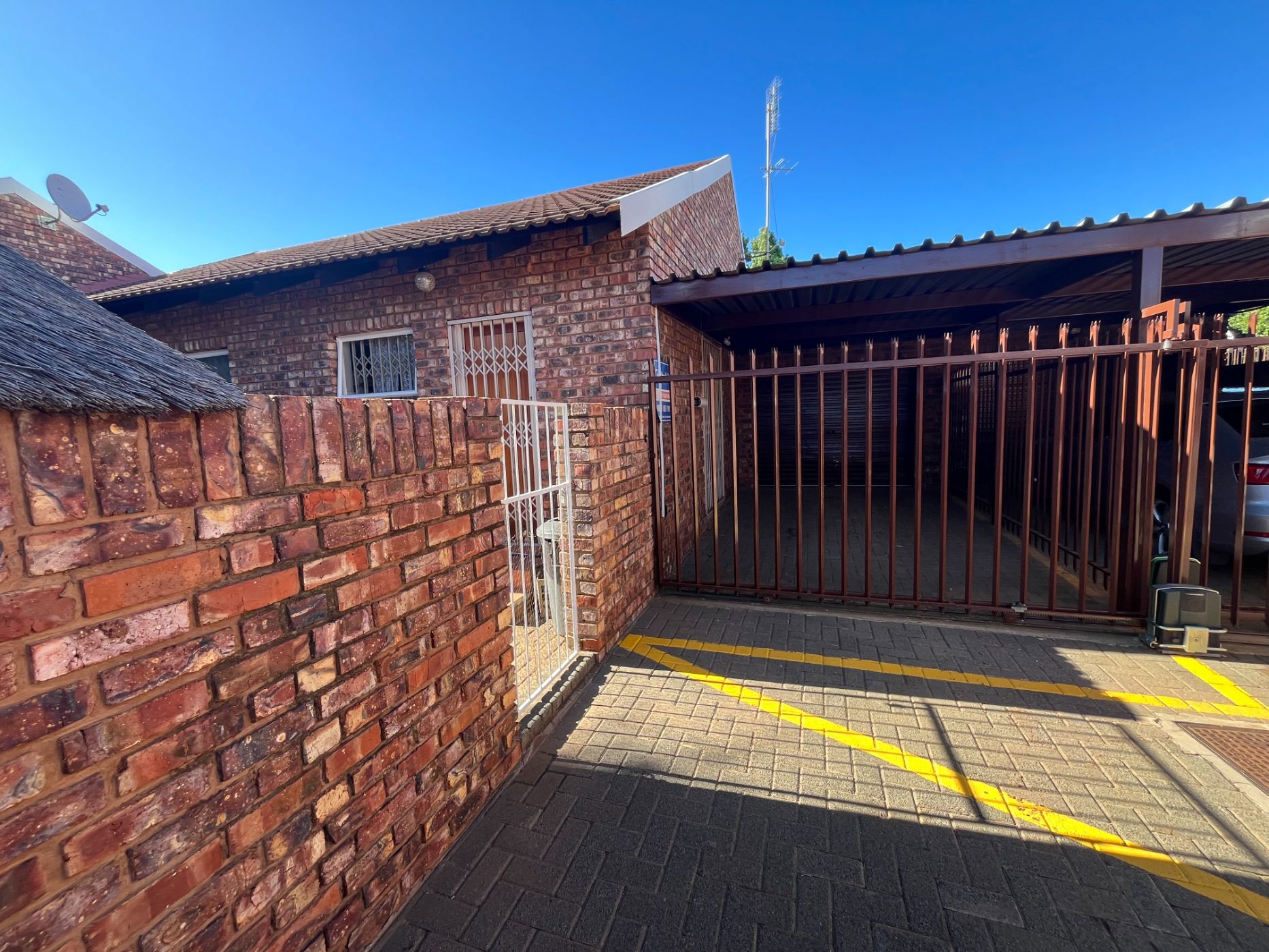 Townhouse for sale in Langenhovenpark - 1BX1716825