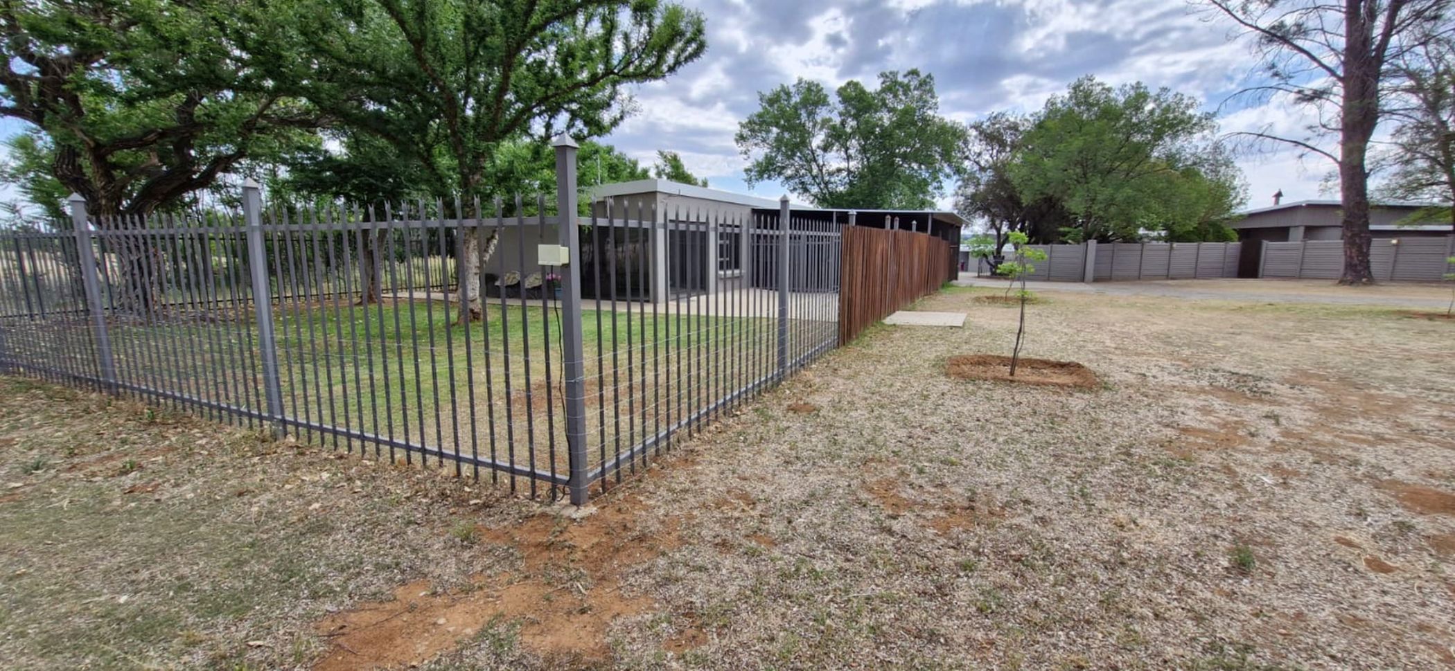 Smallholding for sale in Roodewal - 1BX1681284