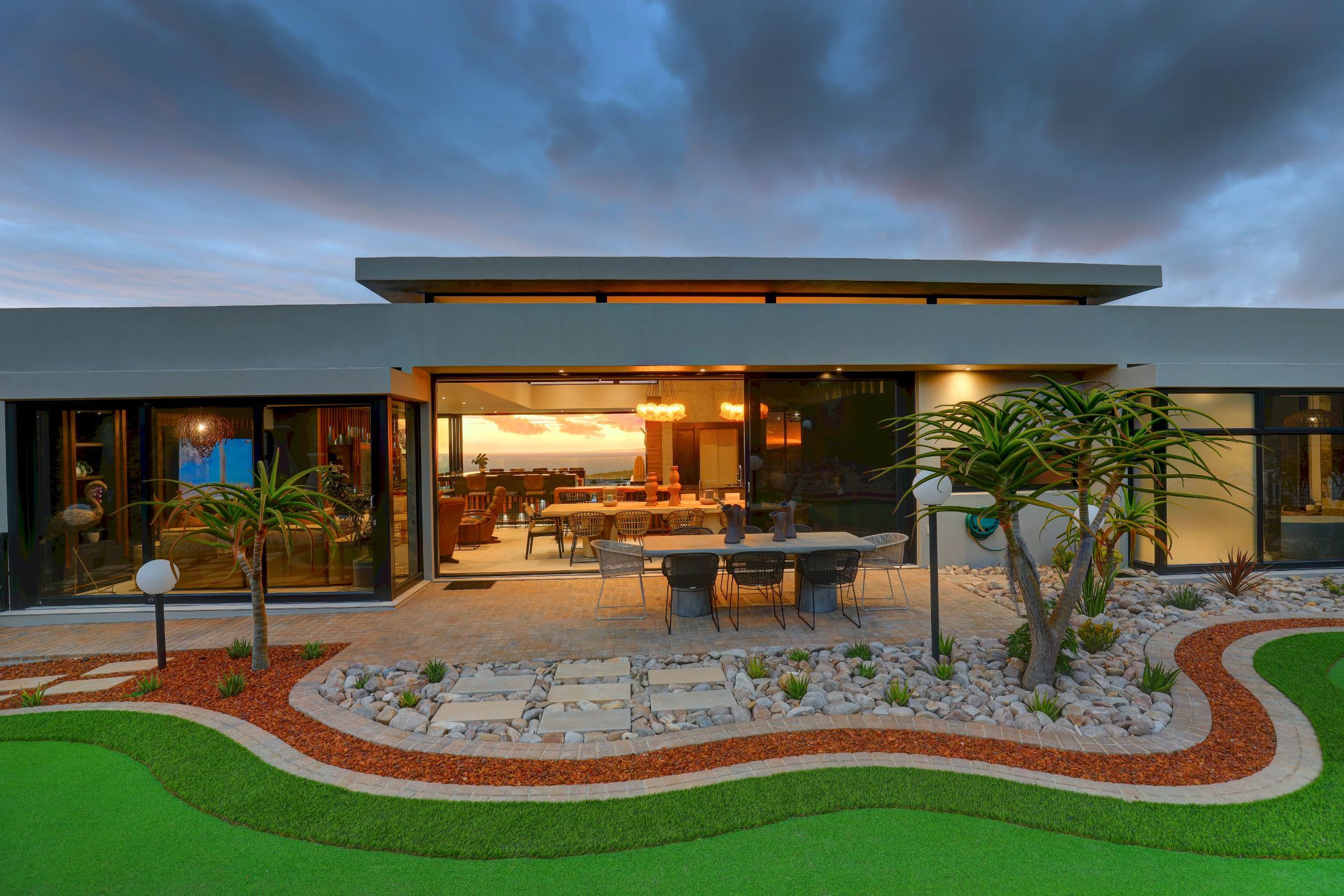 House for sale in Pinnacle Point Golf Estate - 1MB1685067