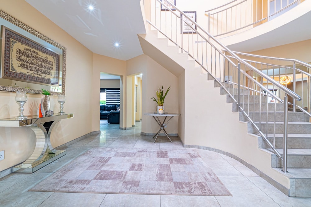 Double-storey house sold in Kyalami Estates - MR1681611 Double-storey house sold in Kyalami Estates - MR1681611