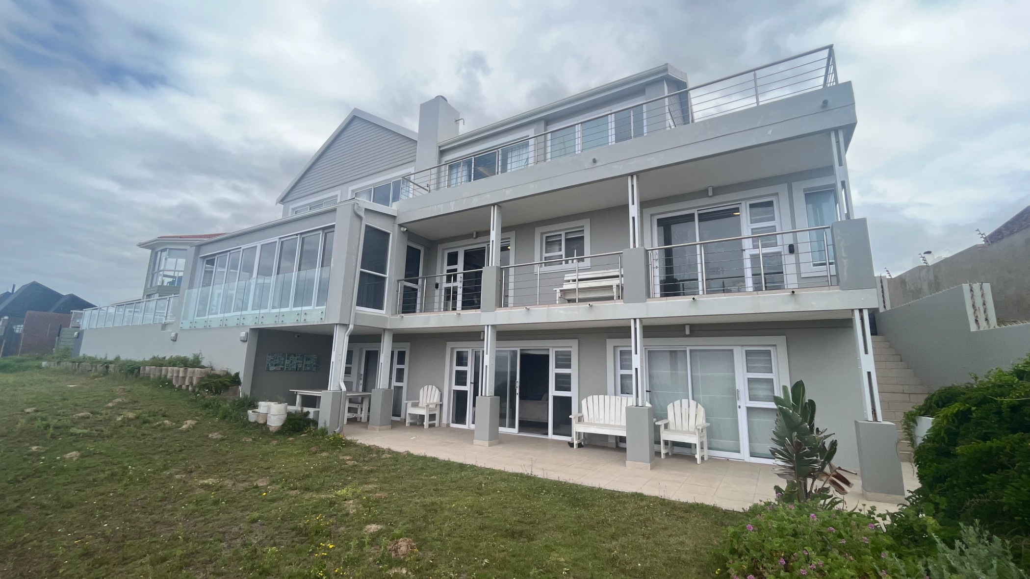 House for sale in Ferreira Town - 1JF1682814