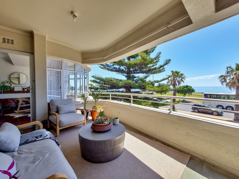 Apartment sold in Sea Point - AS1679938