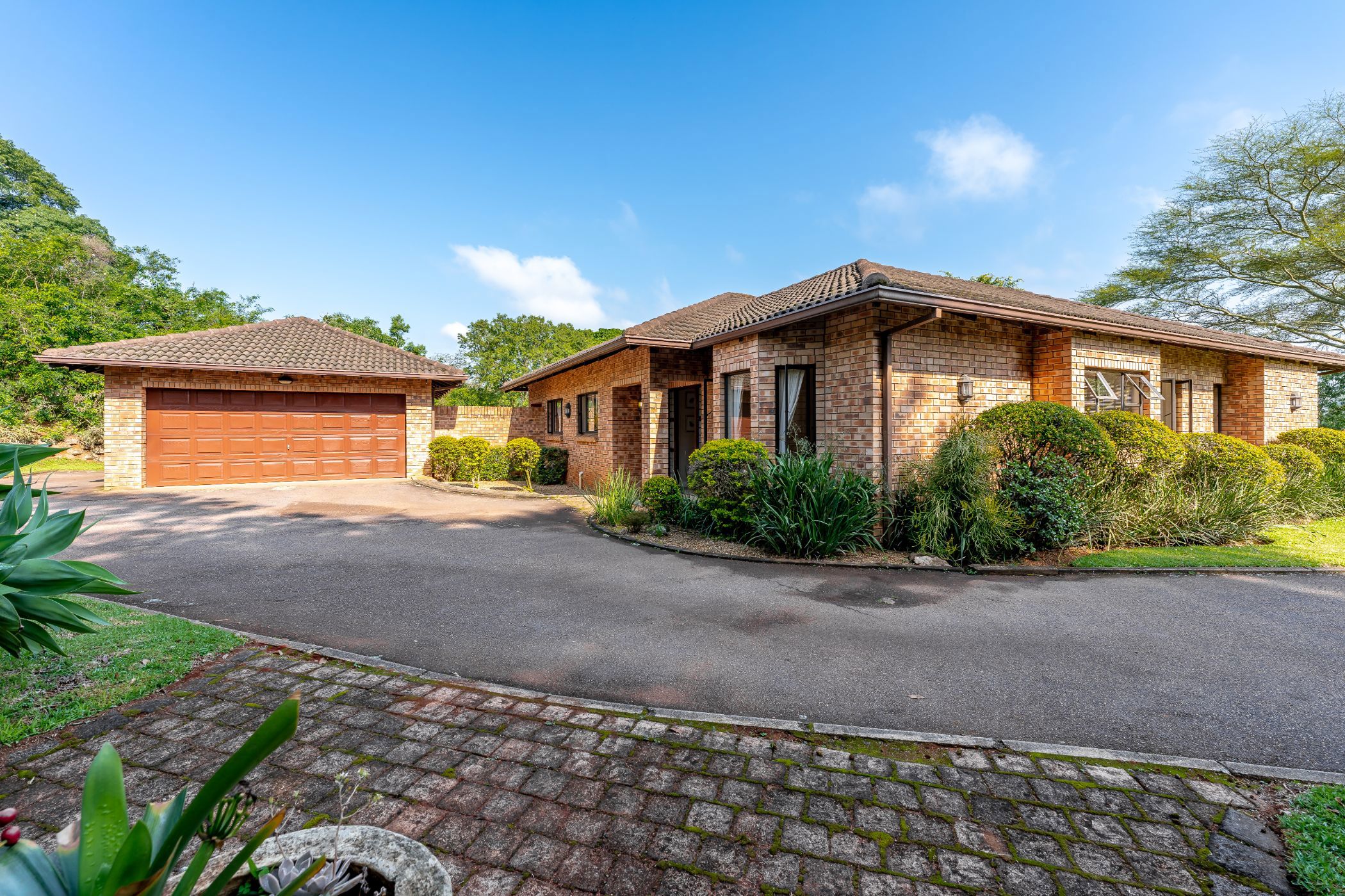 Security estate home sold in Kloof - 1KF1679484