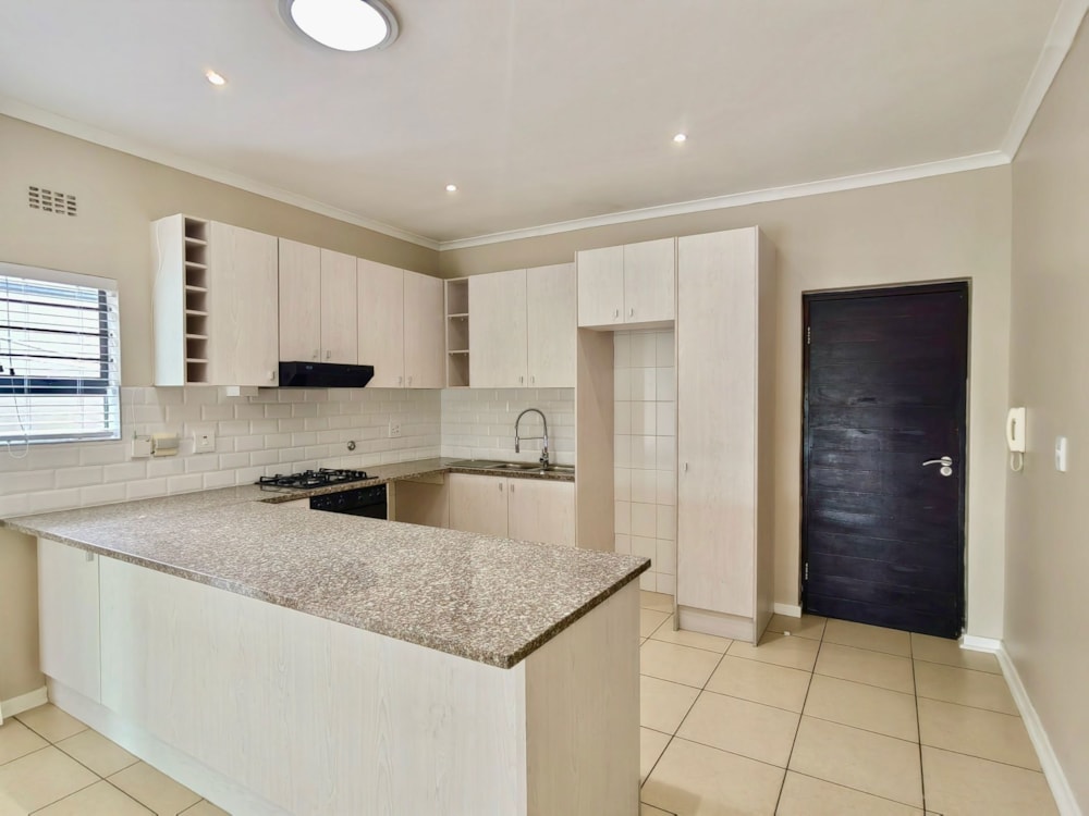 House let in Plattekloof - 1PLA1717271 House let in Plattekloof - 1PLA1717271