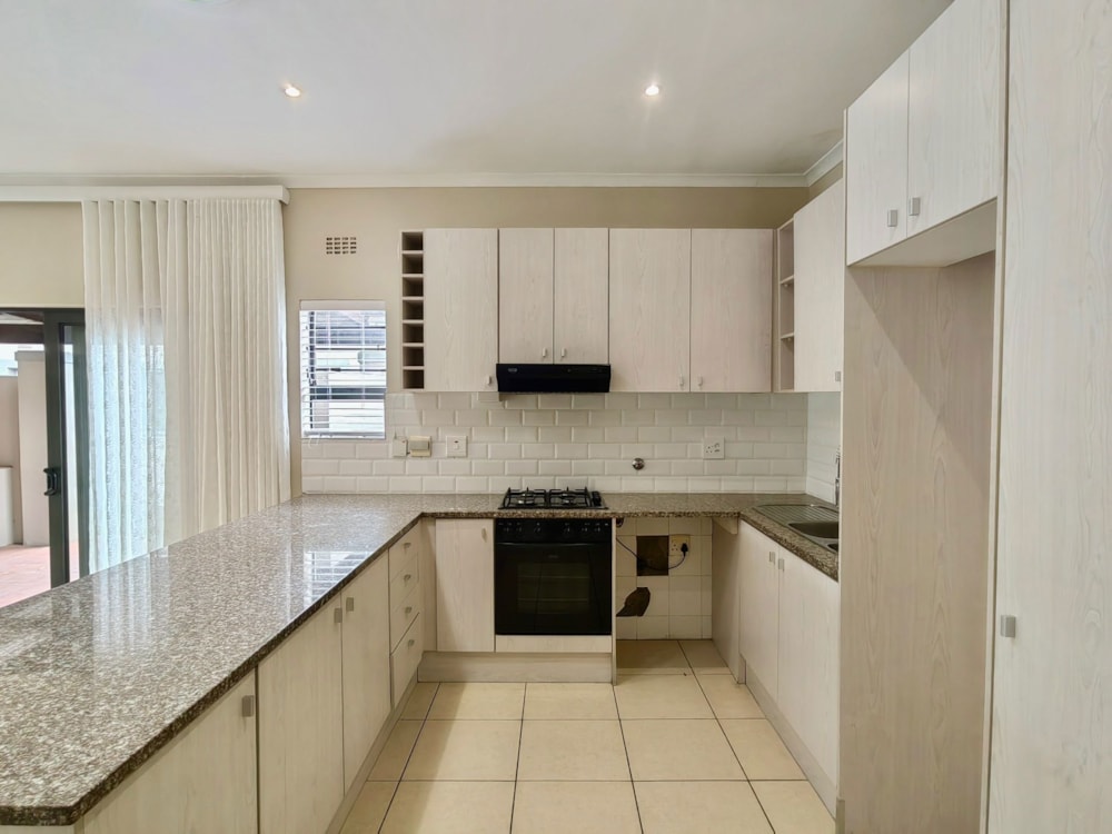 House let in Plattekloof - 1PLA1717271 House let in Plattekloof - 1PLA1717271