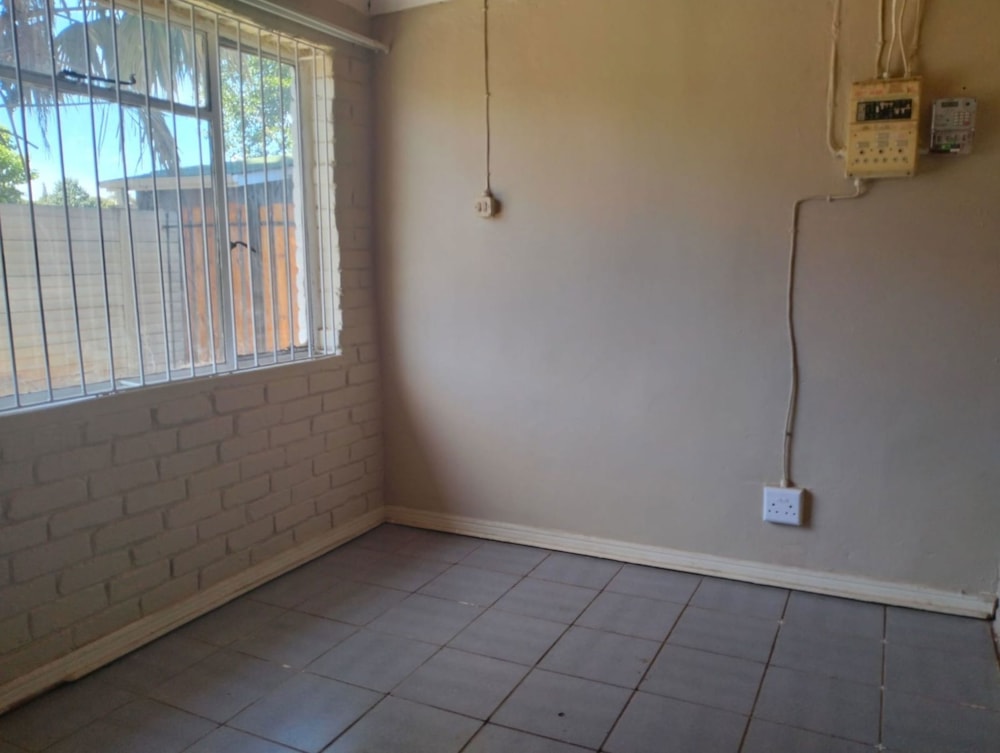 Townhouse let in Generaal de Wet - 1BX1680354 Townhouse let in Generaal de Wet - 1BX1680354