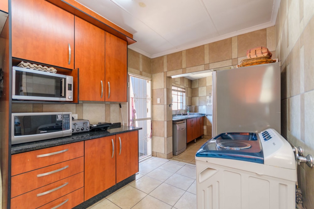 House for sale in Brackenhurst - 1AB1679044 House for sale in Brackenhurst - 1AB1679044