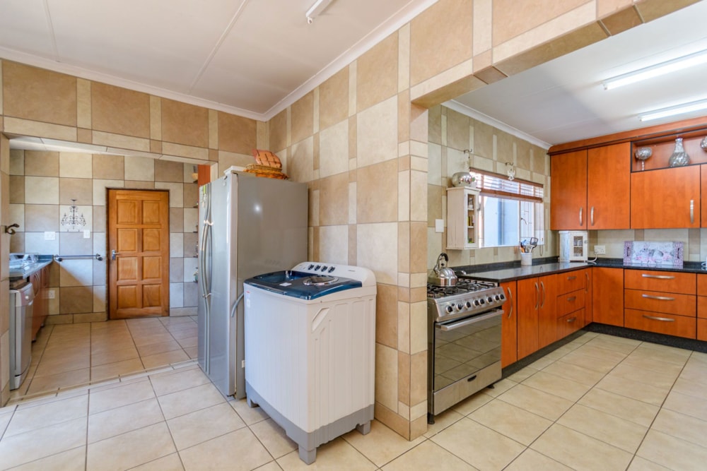 House for sale in Brackenhurst - 1AB1679044 House for sale in Brackenhurst - 1AB1679044