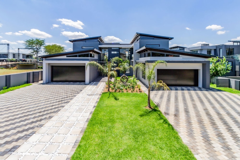 Double-storey house for sale in The Islands Estate - 1HR1683330 Double-storey house for sale in The Islands Estate - 1HR1683330