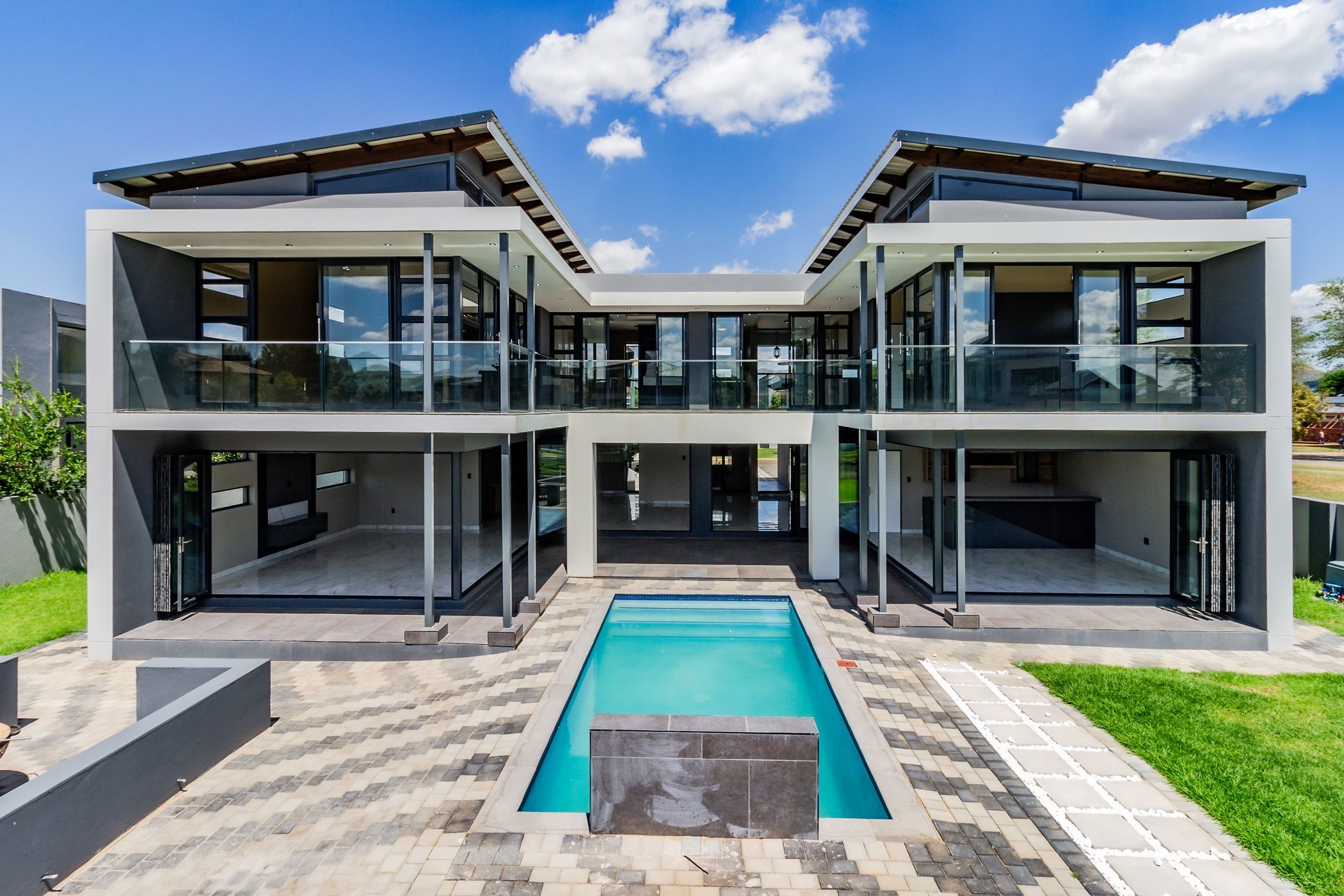 Double-storey house for sale in The Islands Estate - 1HR1683330