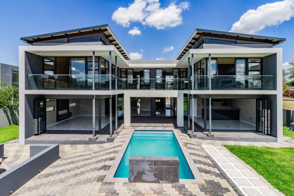 Double-storey house for sale in The Islands Estate - 1HR1683330 Double-storey house for sale in The Islands Estate - 1HR1683330