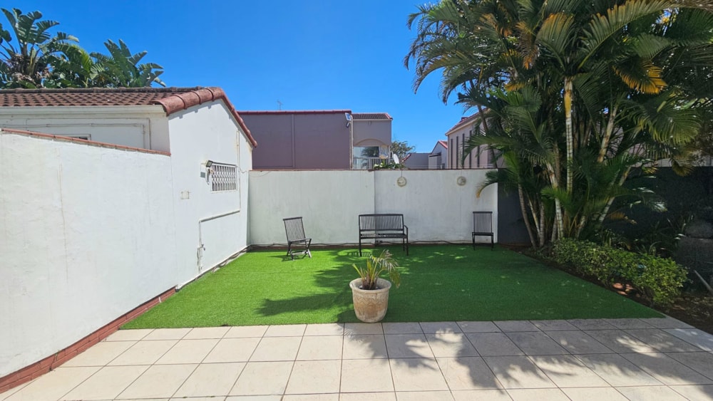 Townhouse let in Glenwood, Durban - 1DA1680049 Townhouse let in Glenwood, Durban - 1DA1680049