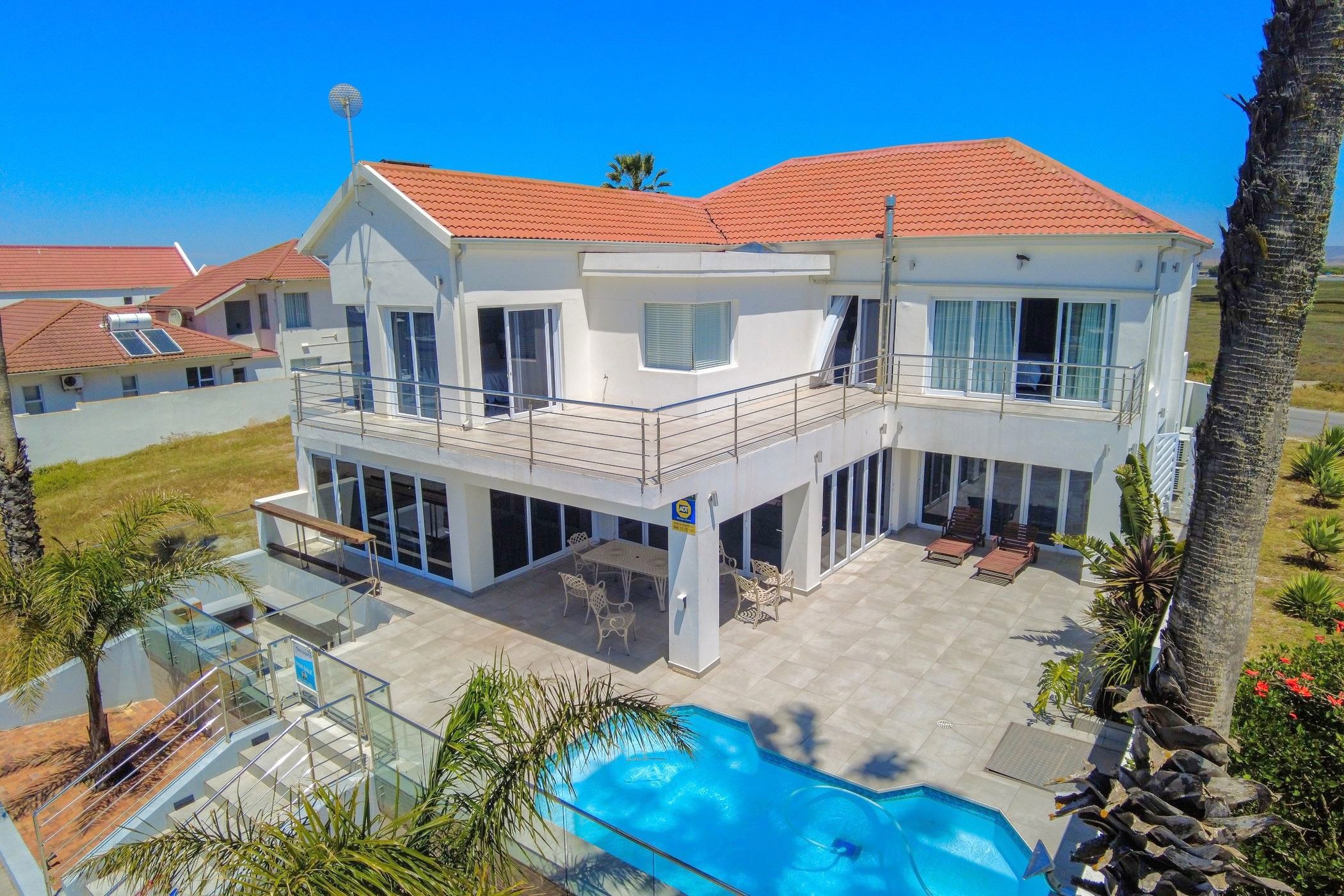 Double-storey house for sale in Port Owen - LA1610594