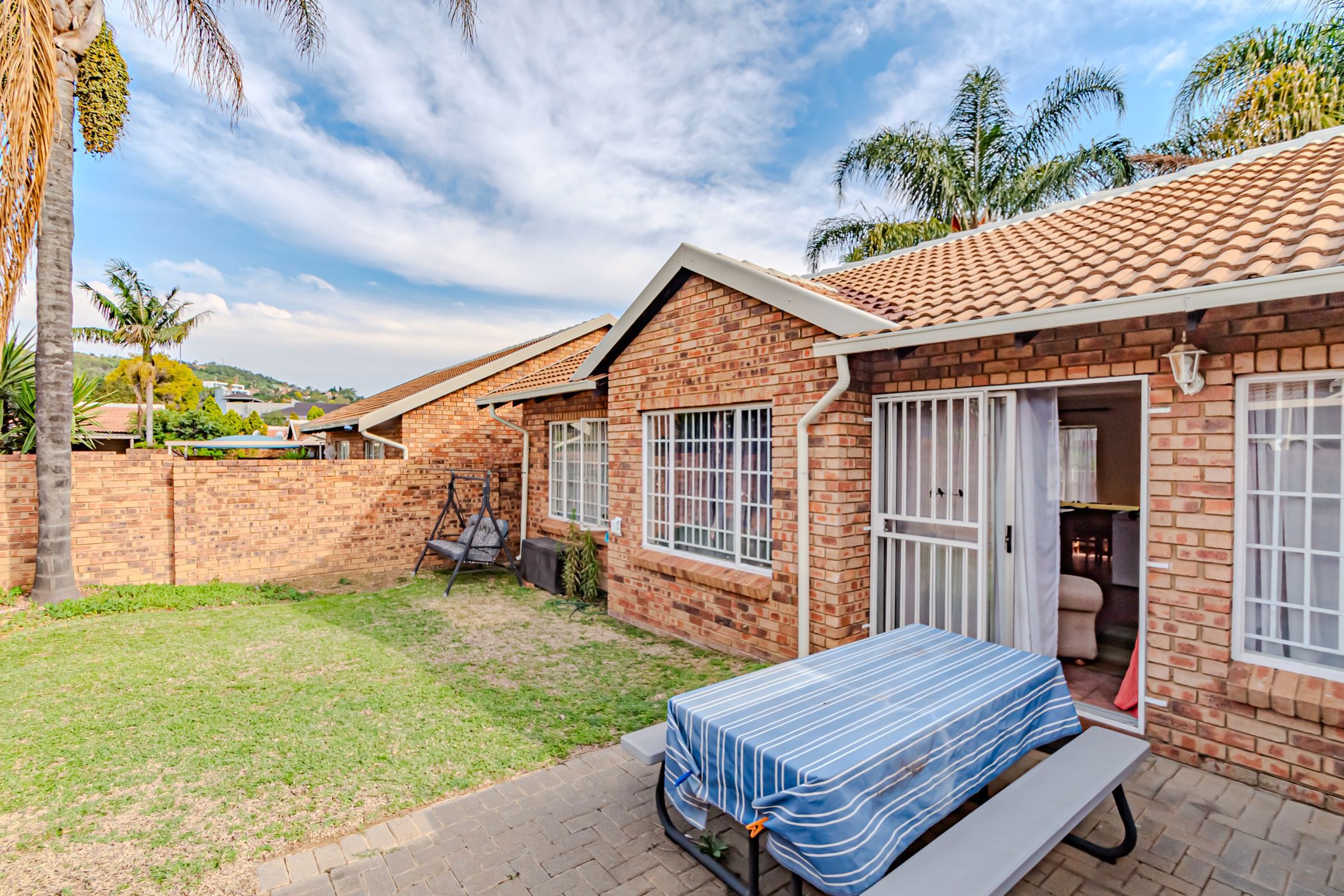 Townhouse sold in Faerie Glen - PT1682526