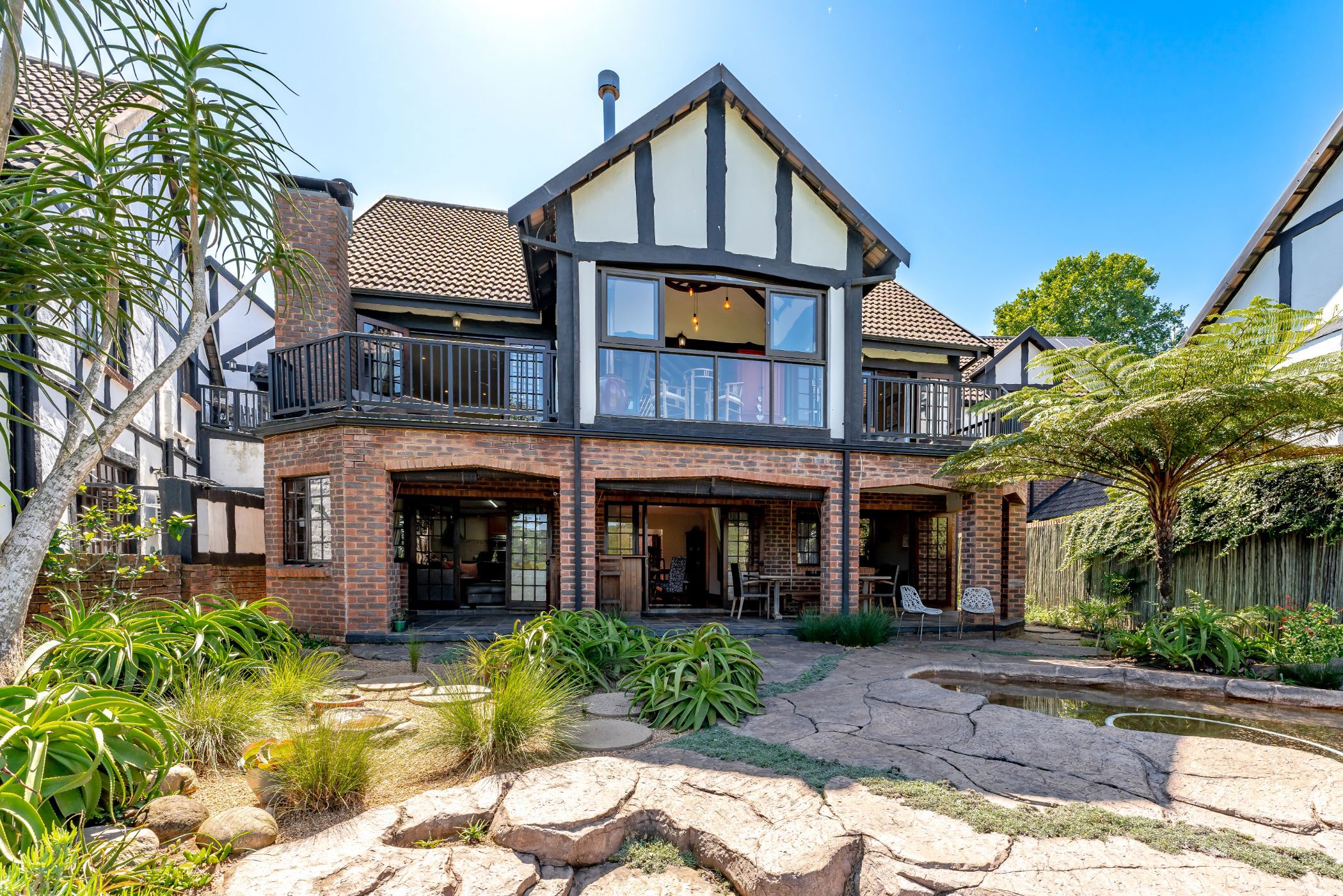 Townhouse sold in Hillcrest, Upper Highway - 1KF1681657