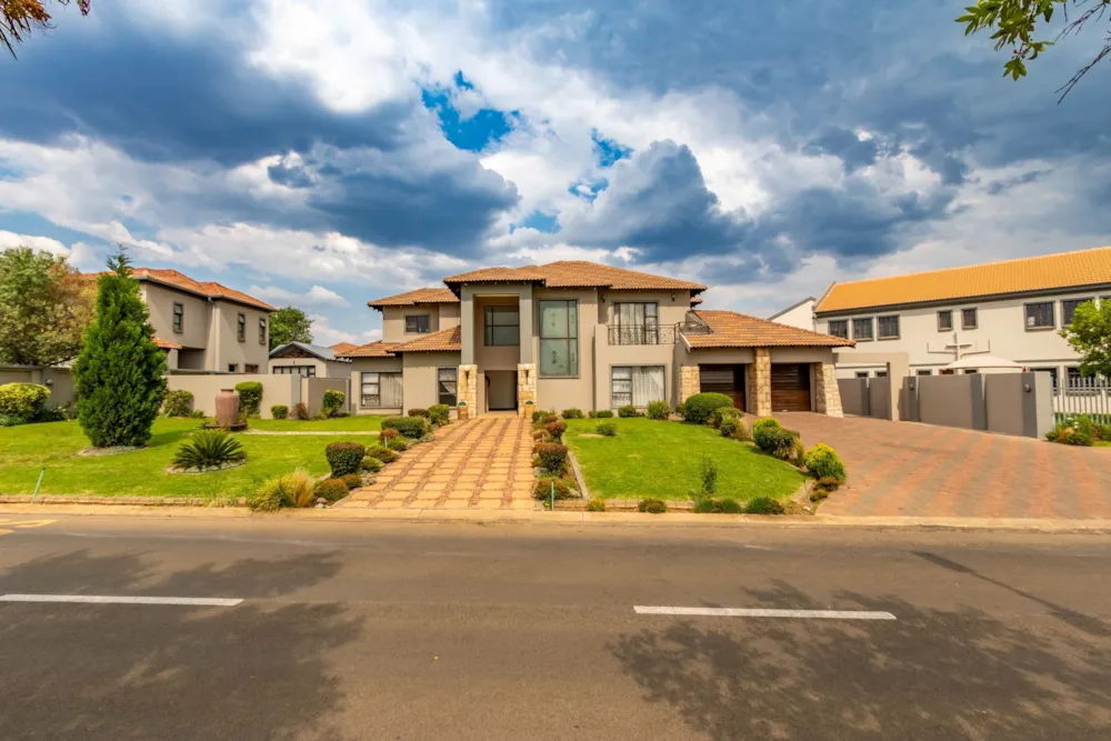 Security estate home sold in Helderwyk Estate - 1BJ1616959 Security estate home sold in Helderwyk Estate - 1BJ1616959