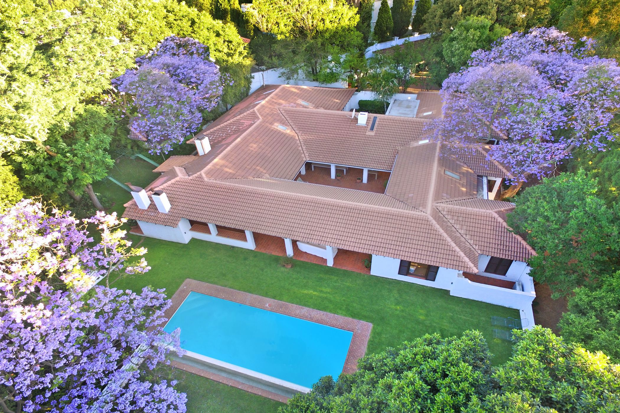 House for sale in Sandhurst - HP1679822