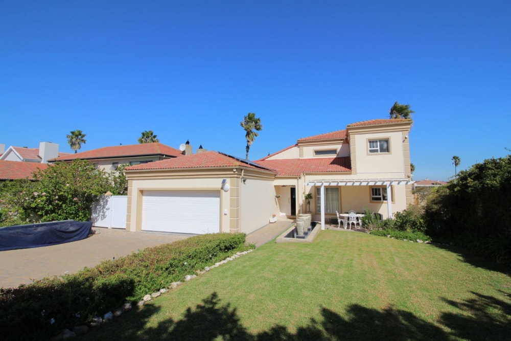 Double-storey house for sale in Port Owen - LA1717224