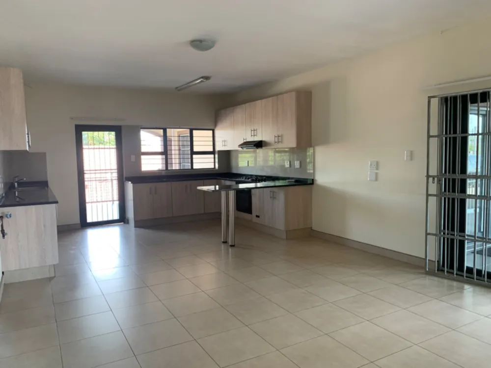 House let in Effingham Heights - 1ND1720997 House let in Effingham Heights - 1ND1720997