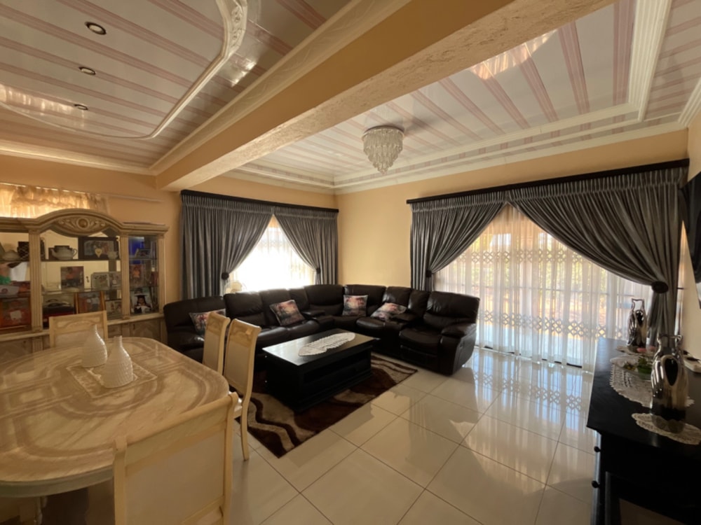 Double-storey house for sale in Serela View - 1PS1679702