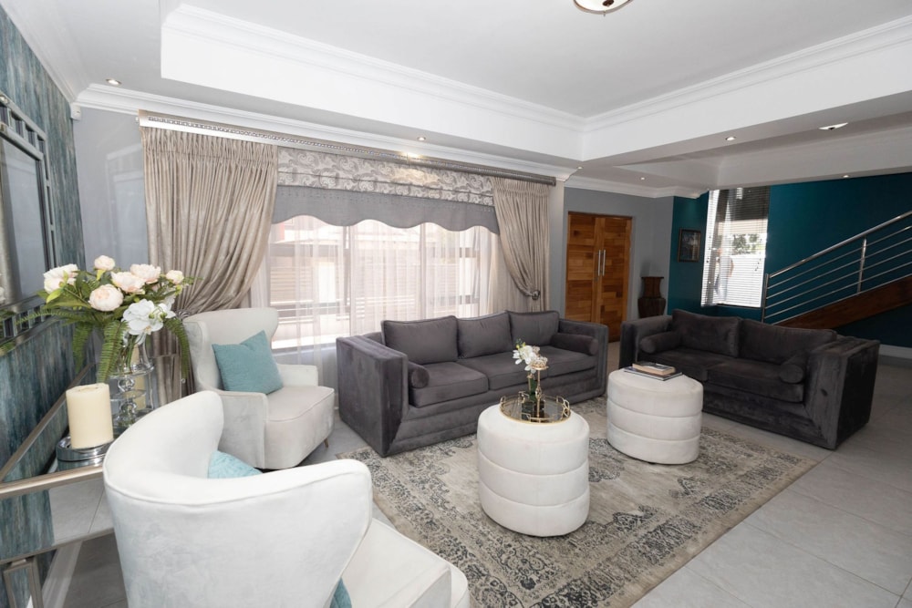 House for sale in Somerton Estate - 1BX1679873 House for sale in Somerton Estate - 1BX1679873