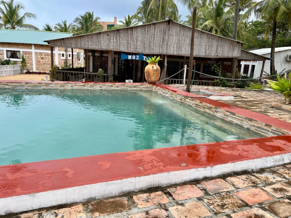 Beach resort for sale in Praia da Barra, Mozambique - 3MQ1669154