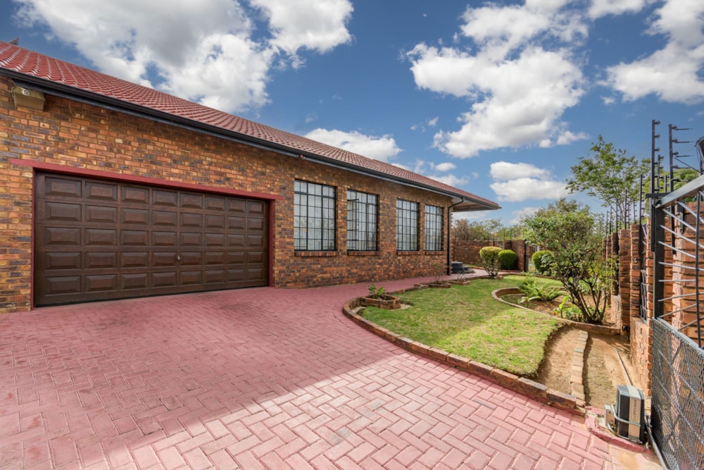 House for sale in Elandspark - 1AB1679869 House for sale in Elandspark - 1AB1679869