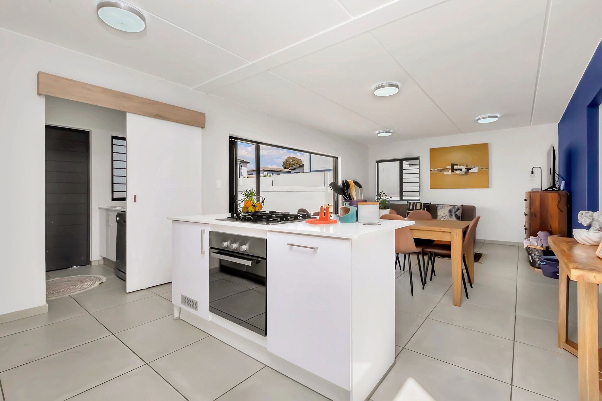 Double-storey house for sale in Little Falls - RDT1680563