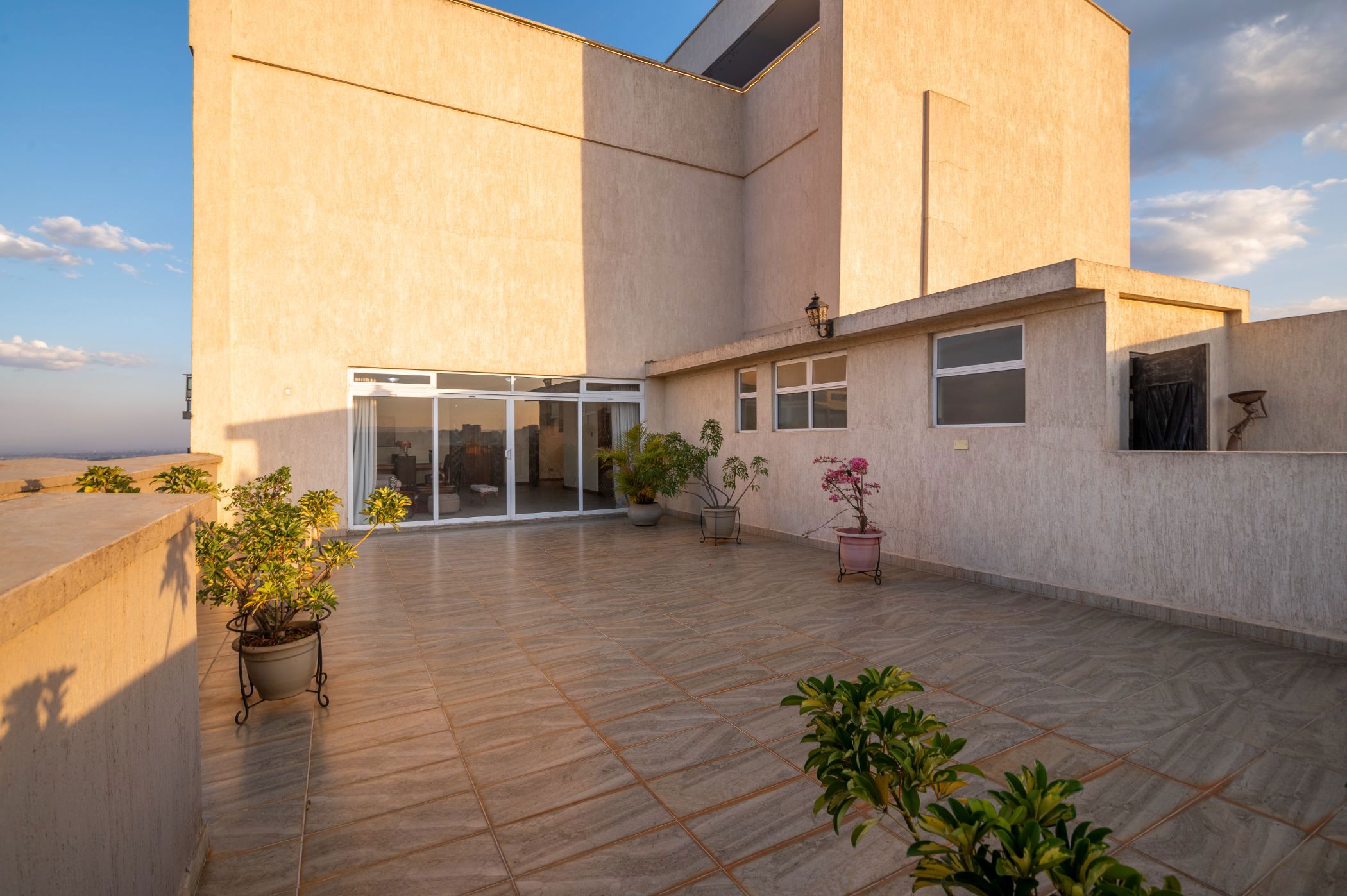 Penthouse apartment for sale in Thika Road, Kenya - 3KE1702477