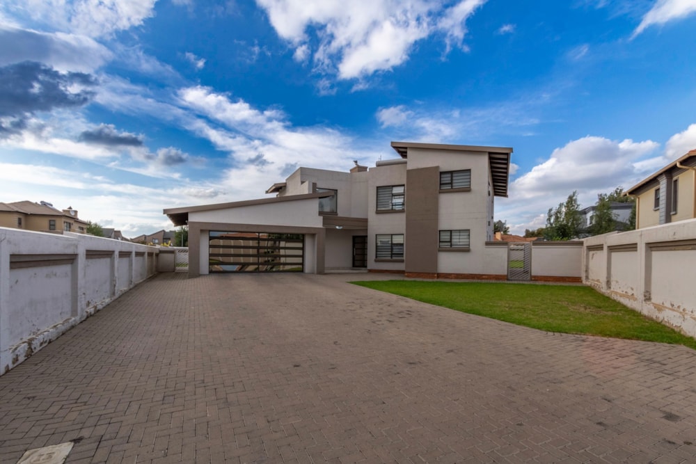 Double-storey house for sale in Helderwyk Estate - 1BJ1678586