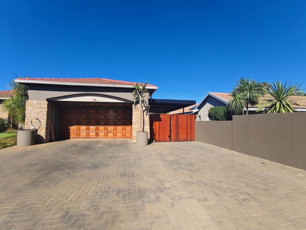 House for sale in Vanderbijlpark SE 4 - 1VT1680600 House for sale in Vanderbijlpark SE 4 - 1VT1680600