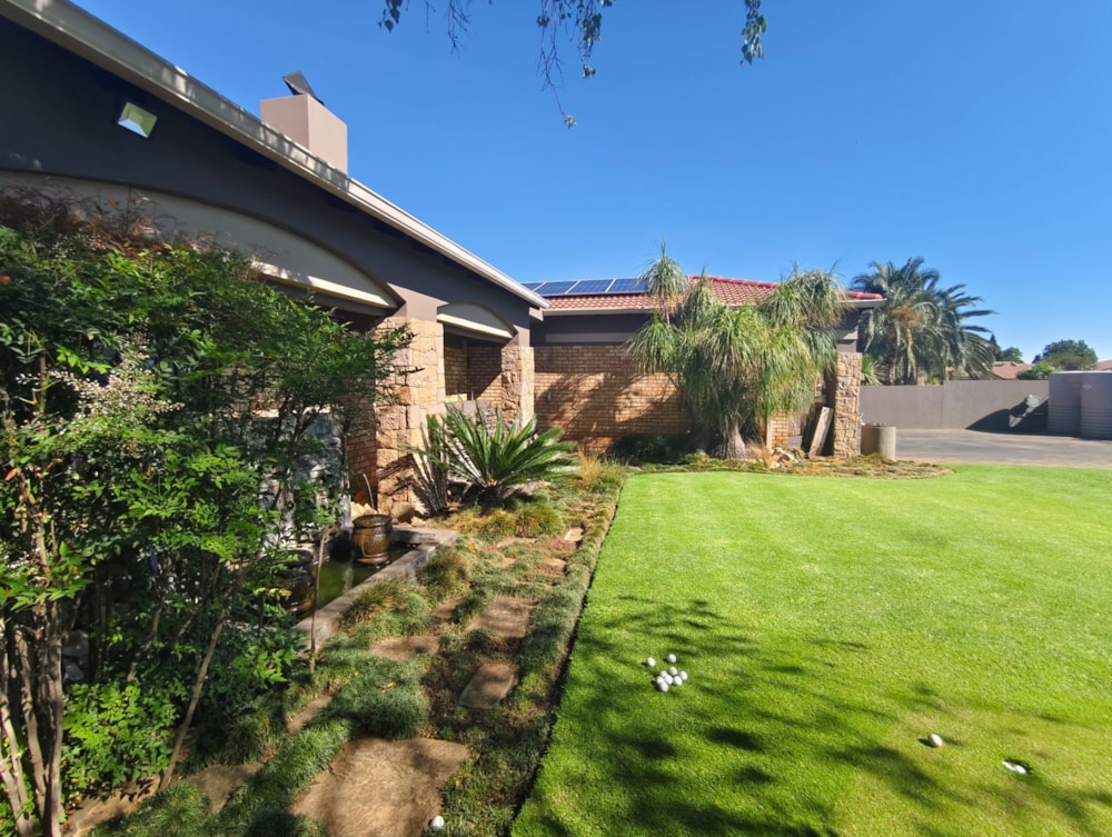 House for sale in Vanderbijlpark SE 4 - 1VT1680600 House for sale in Vanderbijlpark SE 4 - 1VT1680600