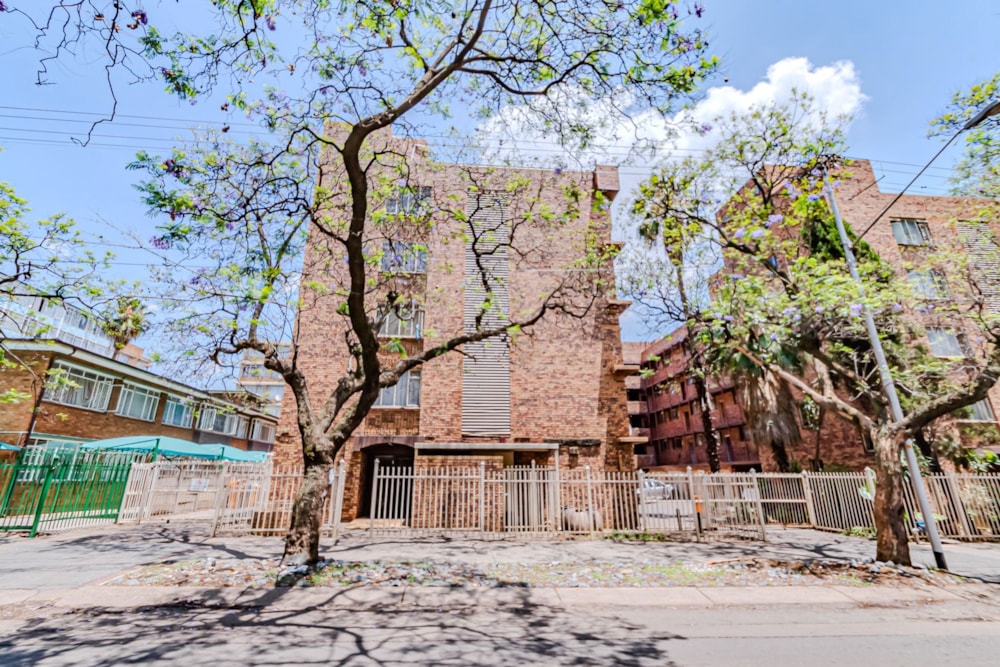 Apartment for sale in Sunnyside, Pretoria East - PT1679003 Apartment for sale in Sunnyside, Pretoria East - PT1679003