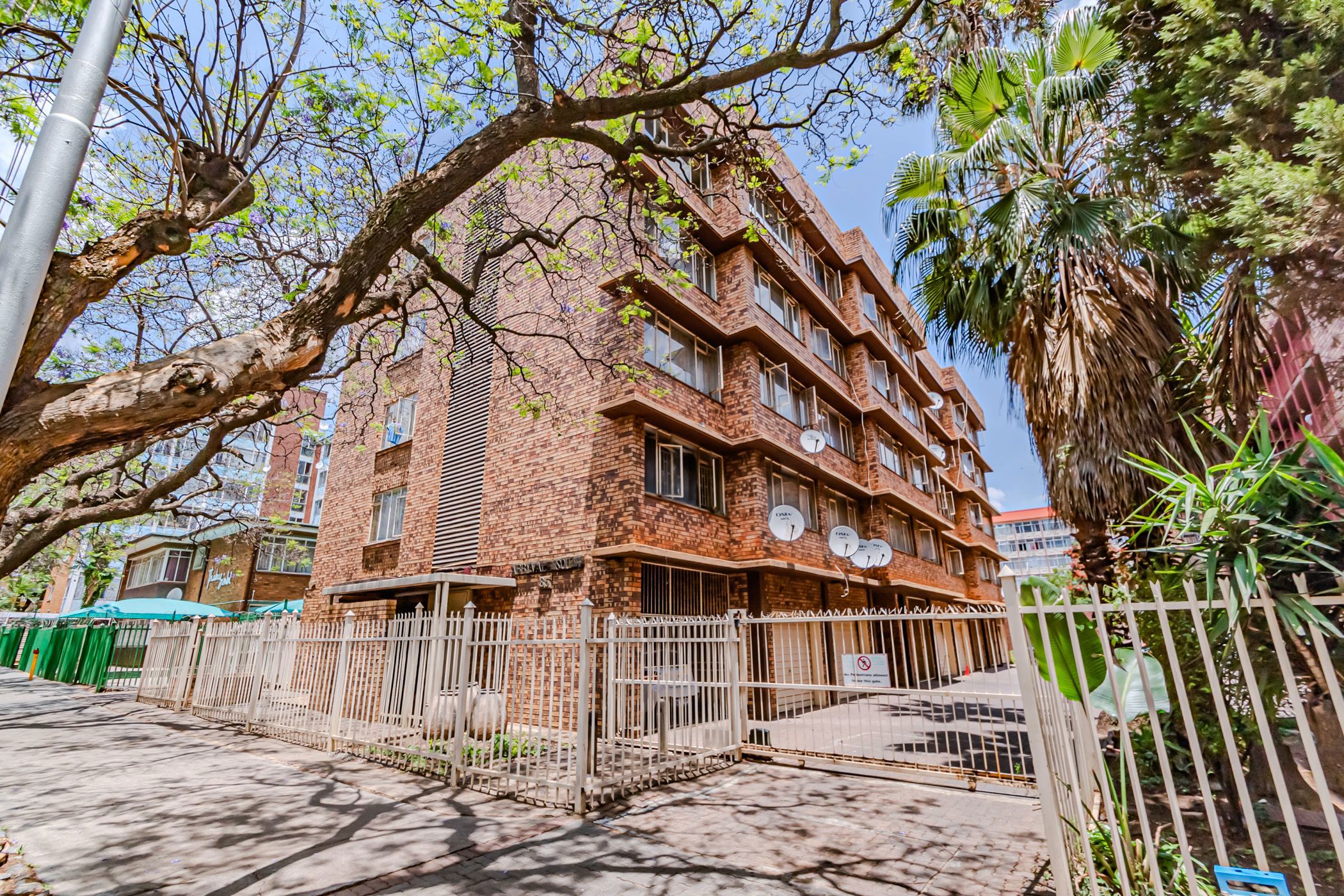 Apartment for sale in Sunnyside, Pretoria East - PT1679003