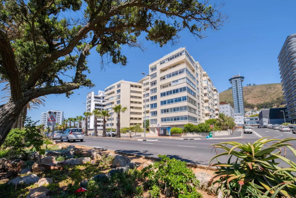 Apartment sold in Three Anchor Bay - AS1680871 Apartment sold in Three Anchor Bay - AS1680871