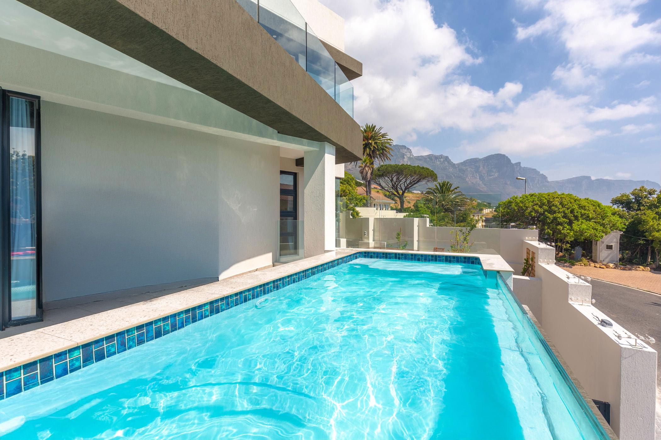 House to rent in Camps Bay - BYL1680010