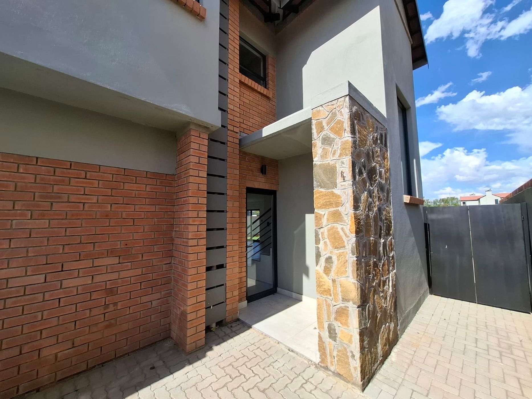 Townhouse for sale in Somerton Estate - 1BX1682674