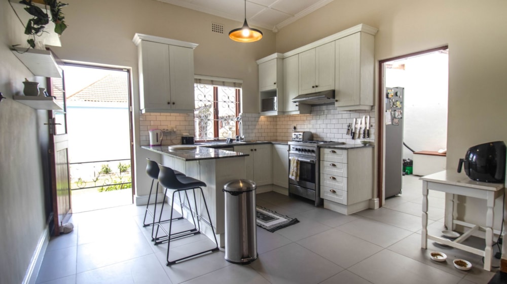 House let in Observatory, Cape Town - RBL1679704 House let in Observatory, Cape Town - RBL1679704