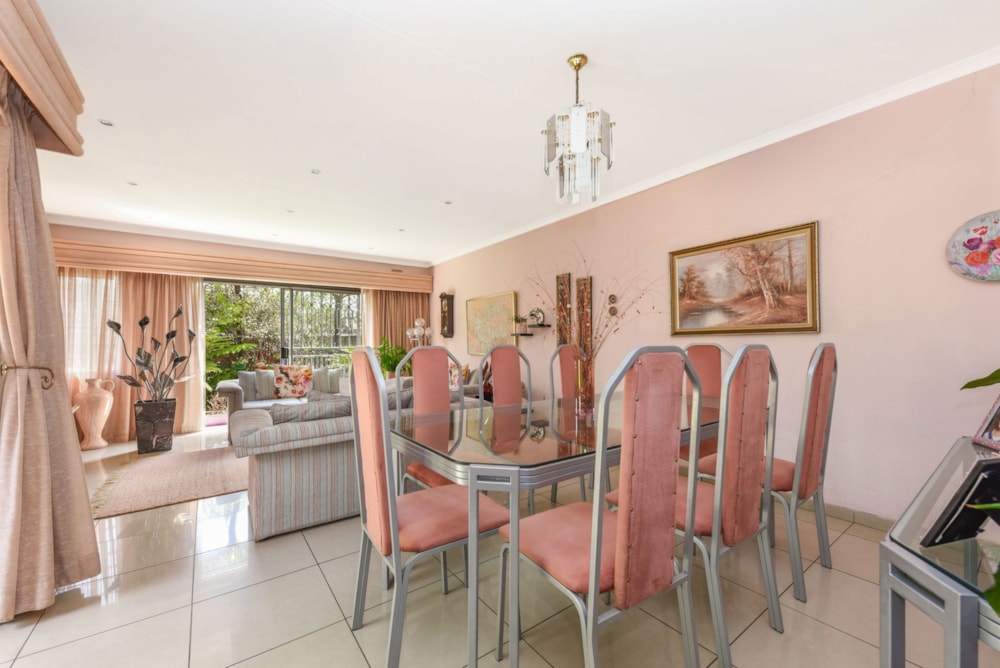 Townhouse sold in Strathavon - HP1679812 Townhouse sold in Strathavon - HP1679812