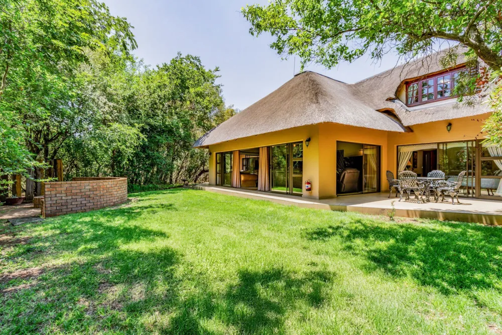 Double-storey house for sale in Lakeland - 1HR1680192