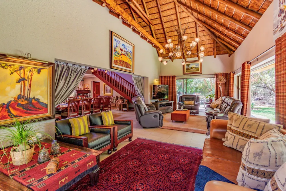 Double-storey house for sale in Lakeland - 1HR1680192