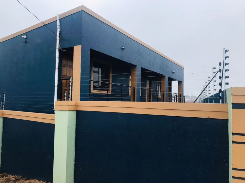 Bachelor apartment let in Mthatha - 1MH1680168 Bachelor apartment let in Mthatha - 1MH1680168