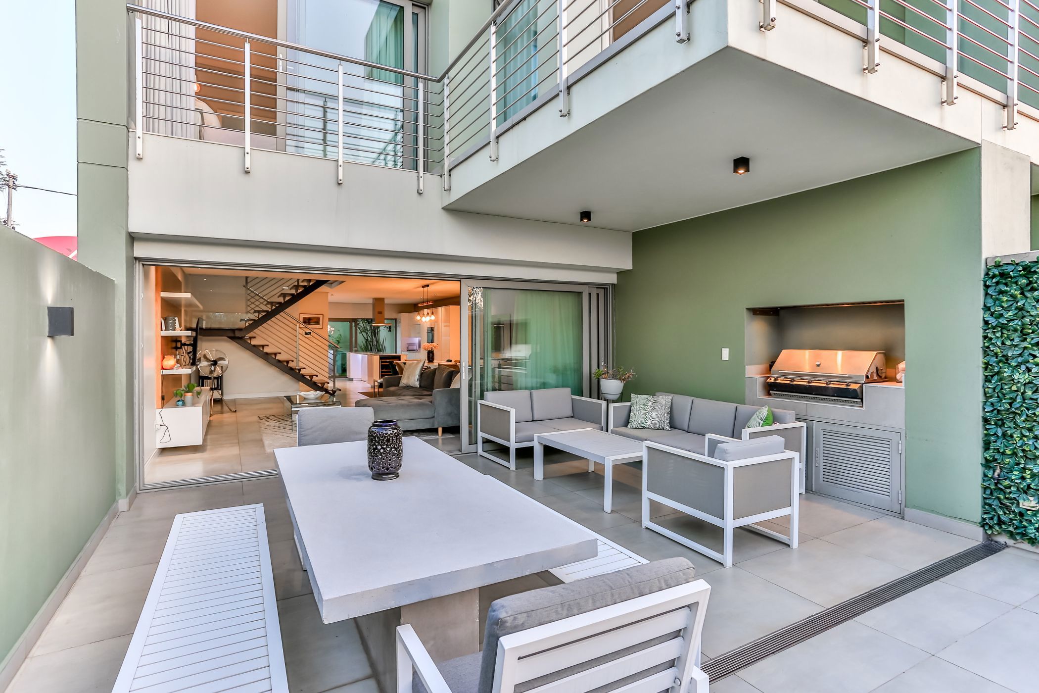 Townhouse let in Craighall Park - JBL1680410