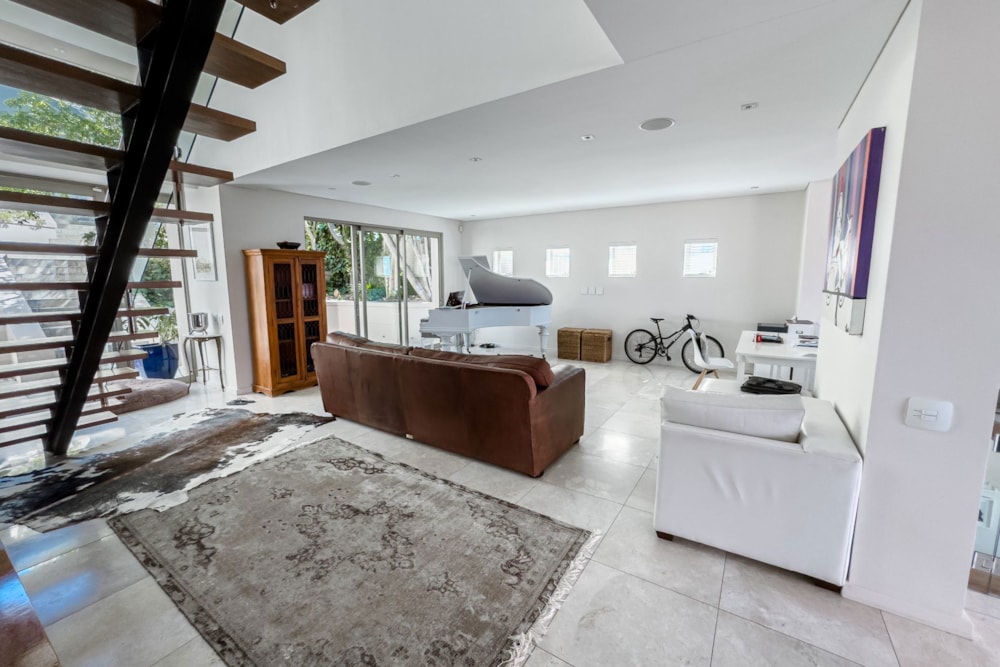 House to rent in Green Point, Cape Town - BYL1682398 House to rent in Green Point, Cape Town - BYL1682398