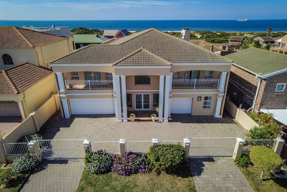 House for sale in Bluewater Bay, Port Elizabeth, Gqeberha - 1PLZ1680333 House for sale in Bluewater Bay, Port Elizabeth, Gqeberha - 1PLZ1680333