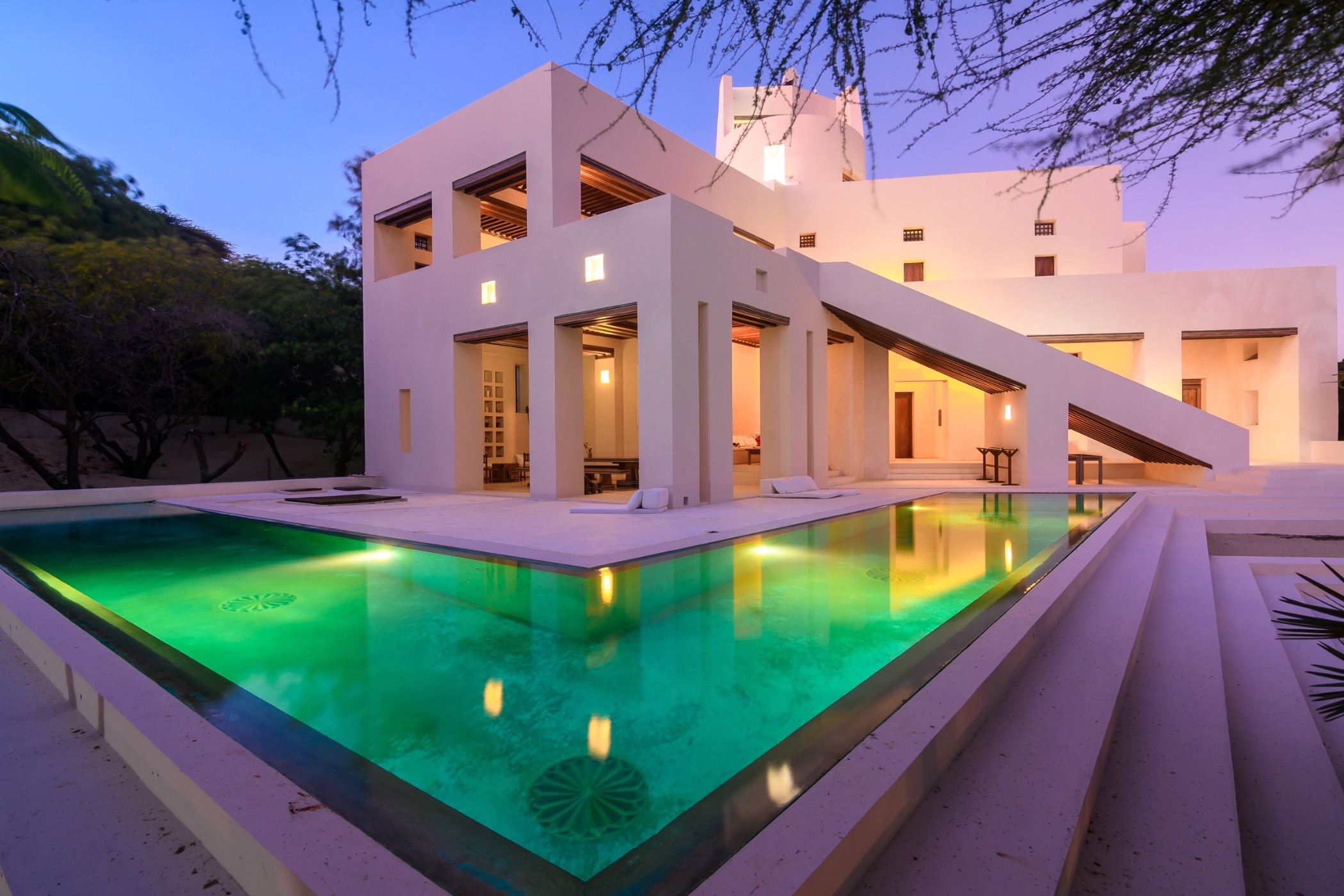 Beachfront villa to rent in Lamu, Kenya - 3KE1680433