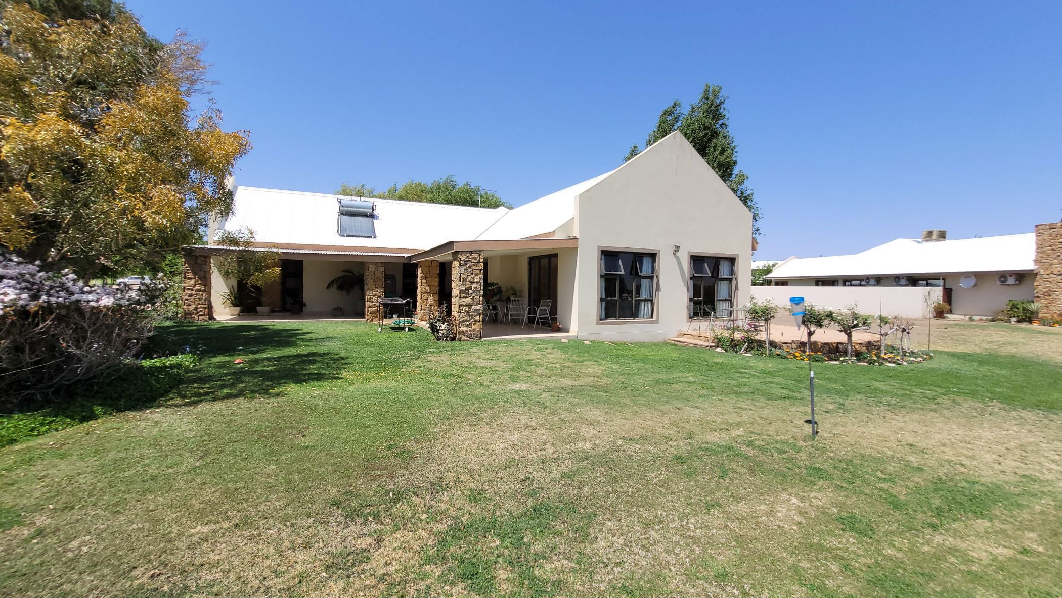 House let in Louisvale - 1KAH1680445