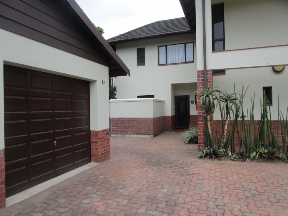 Golf estate house for sale in Pennington - 1SI1680860