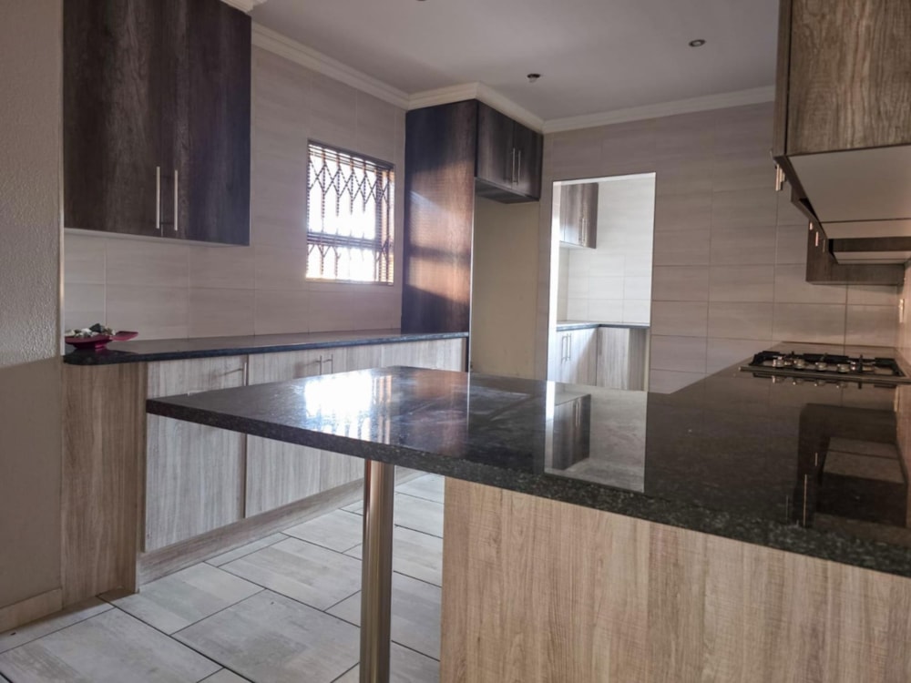 Cluster let in New Redruth - 1GV1680567 Cluster let in New Redruth - 1GV1680567