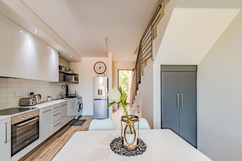 Apartment for sale in Menlo Park - PT1682112 Apartment for sale in Menlo Park - PT1682112